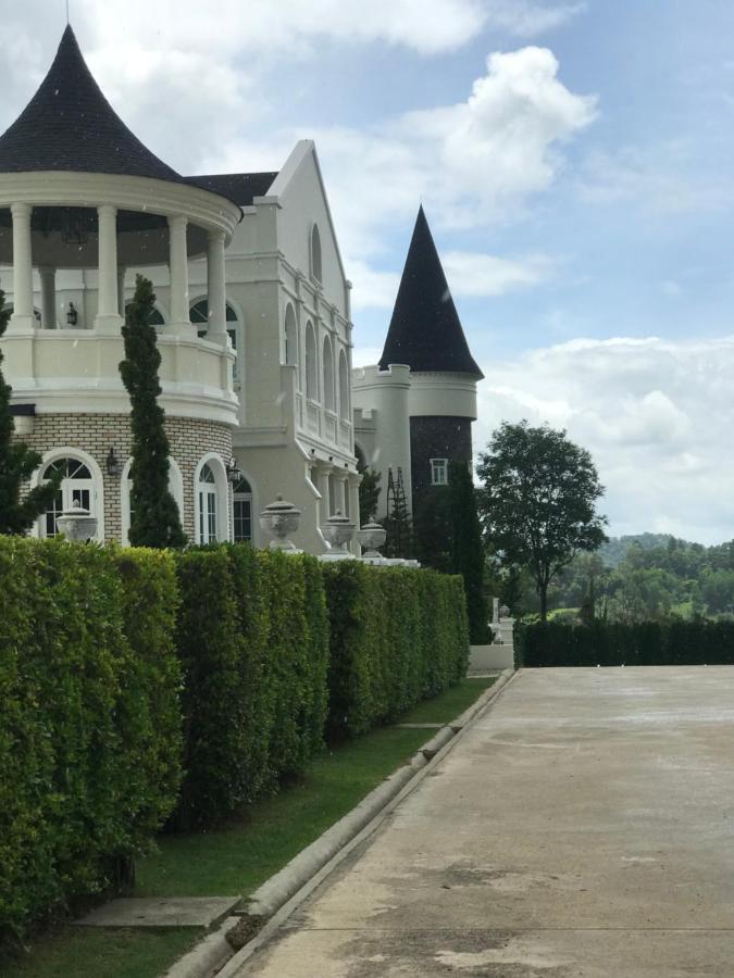 Апартаменти The Castell Khao Kho At Bluesky By Tanten Campson Екстер'єр фото